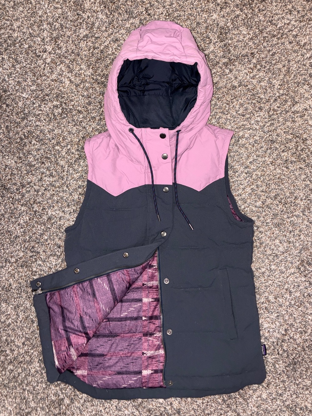 Patagonia Women’s Bivy Down Vest Forge Grey Pink - size XS